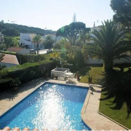 Villa Quadradinhos 3q 4 Bedrooms Private Pool Short Walk To The Praca Vale do Lobo