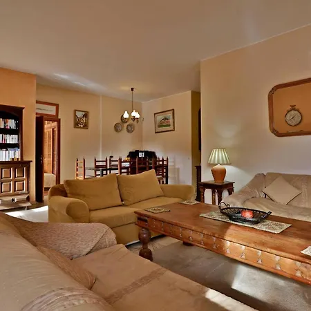 Quadradinhos 3q 4 Bedrooms Private Pool Short Walk To The Praca Villa Vale do Lobo