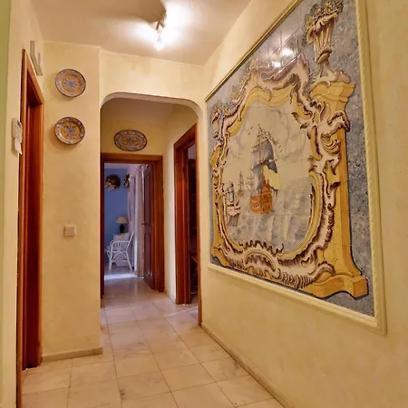 Quadradinhos 3q 4 Bedrooms Private Pool Short Walk To The Praca Villa Vale do Lobo