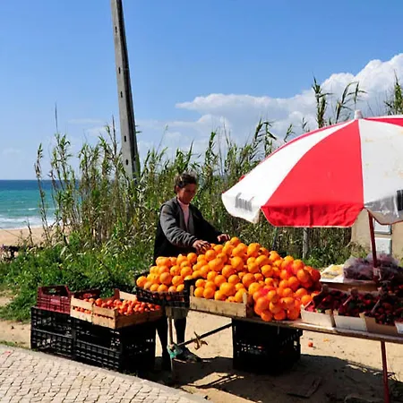 Quadradinhos 3q 4 Bedrooms Private Pool Short Walk To The Praca Vale do Lobo